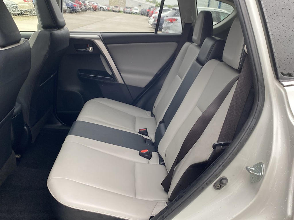Thumbnail: 2016 Toyota RAV4 - 26