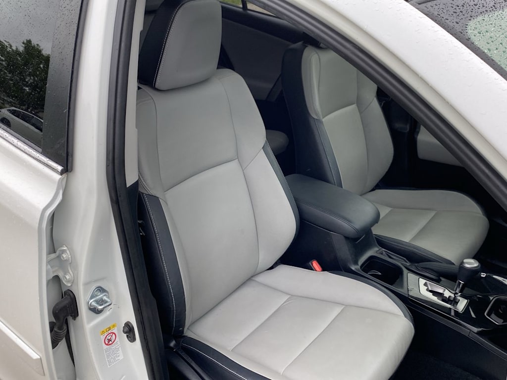Thumbnail: 2016 Toyota RAV4 - 10