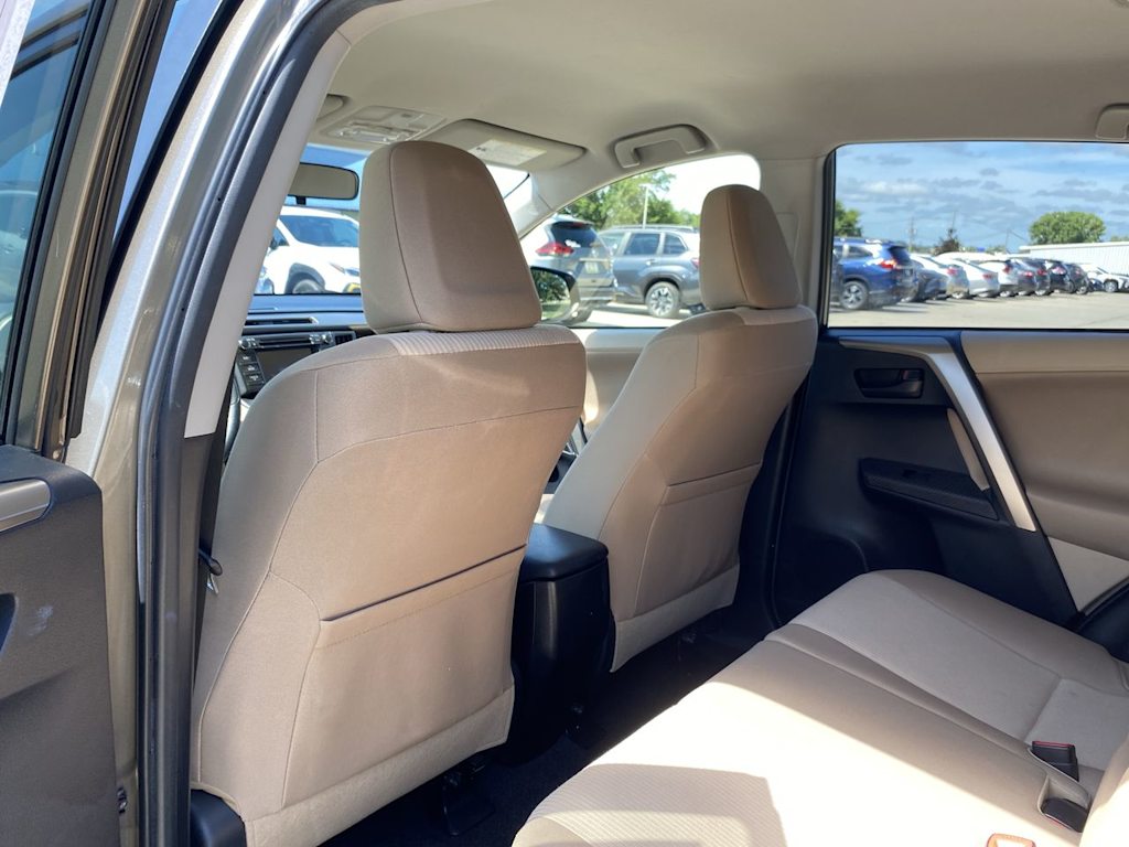 Thumbnail: 2013 Toyota RAV4 - 12