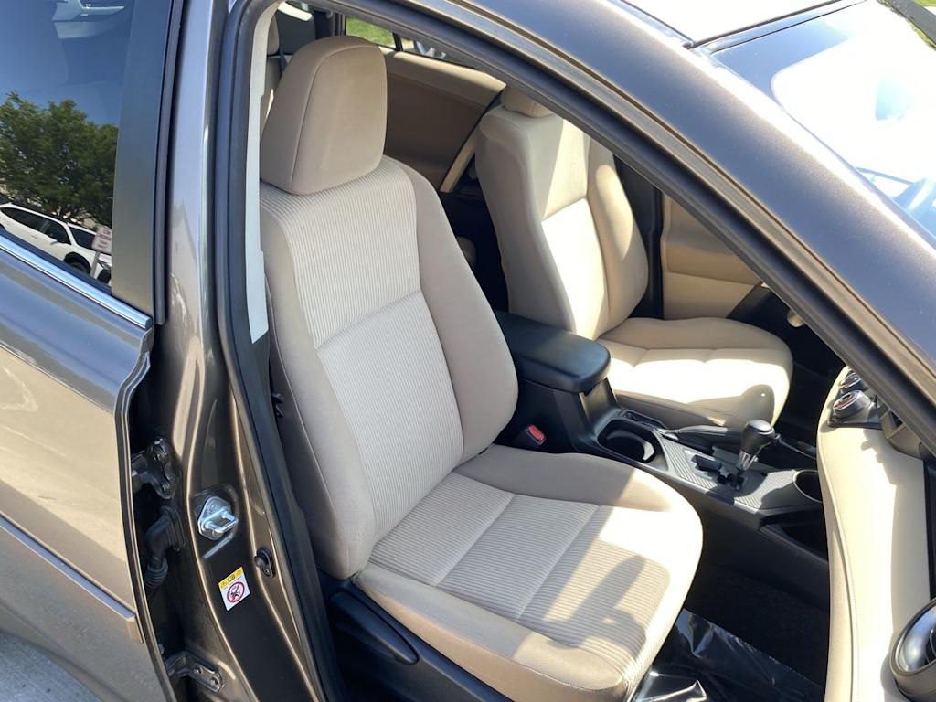 Thumbnail: 2013 Toyota RAV4 - 11