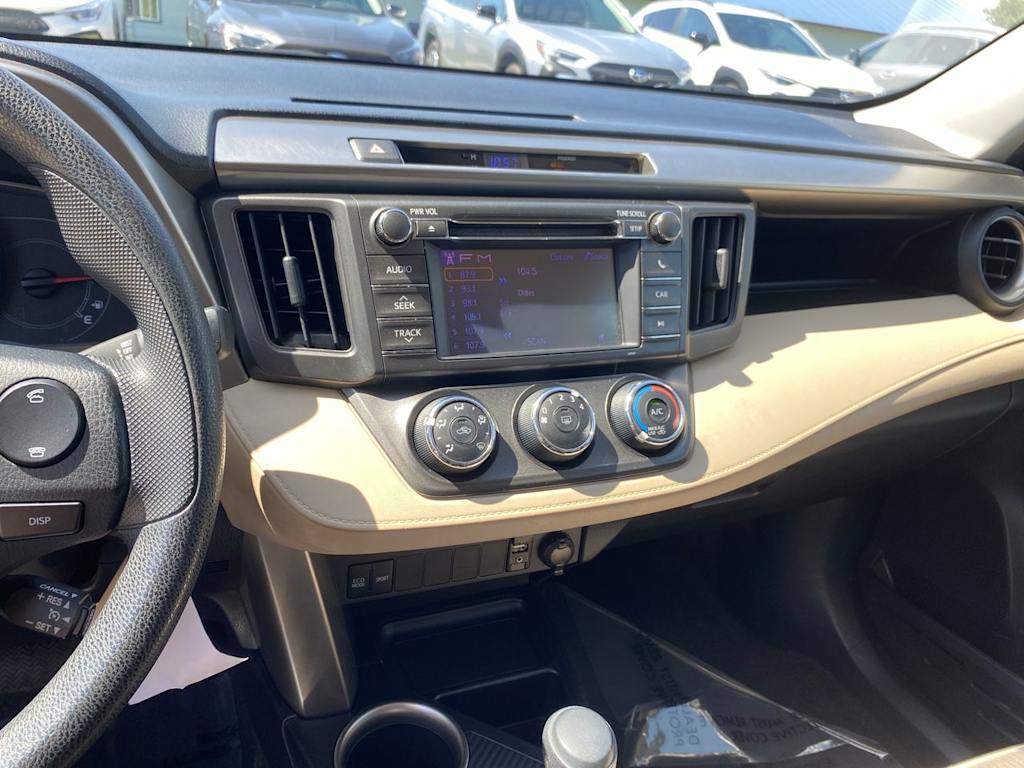 Thumbnail: 2013 Toyota RAV4 - 14