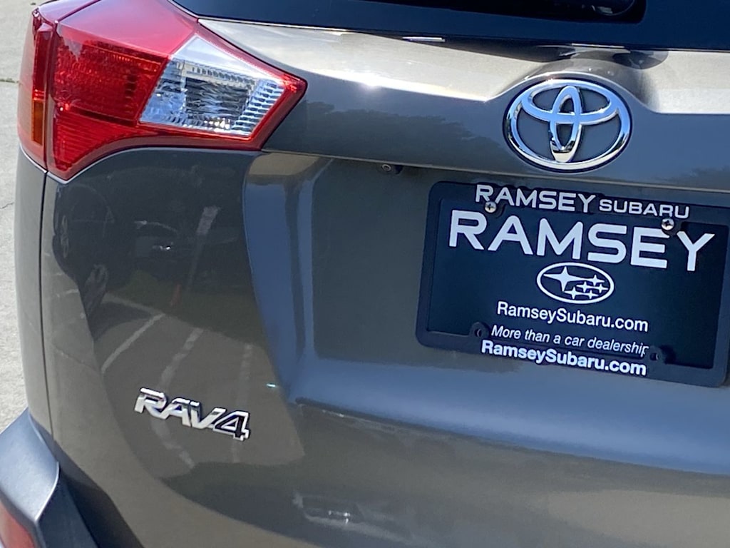 Thumbnail: 2013 Toyota RAV4 - 6