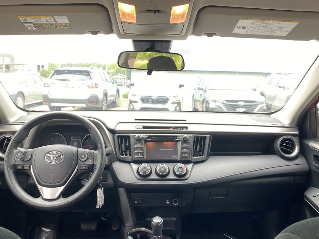 2017 Toyota RAV4 LE 9