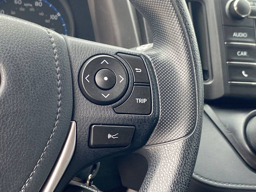 2017 Toyota RAV4 LE 27