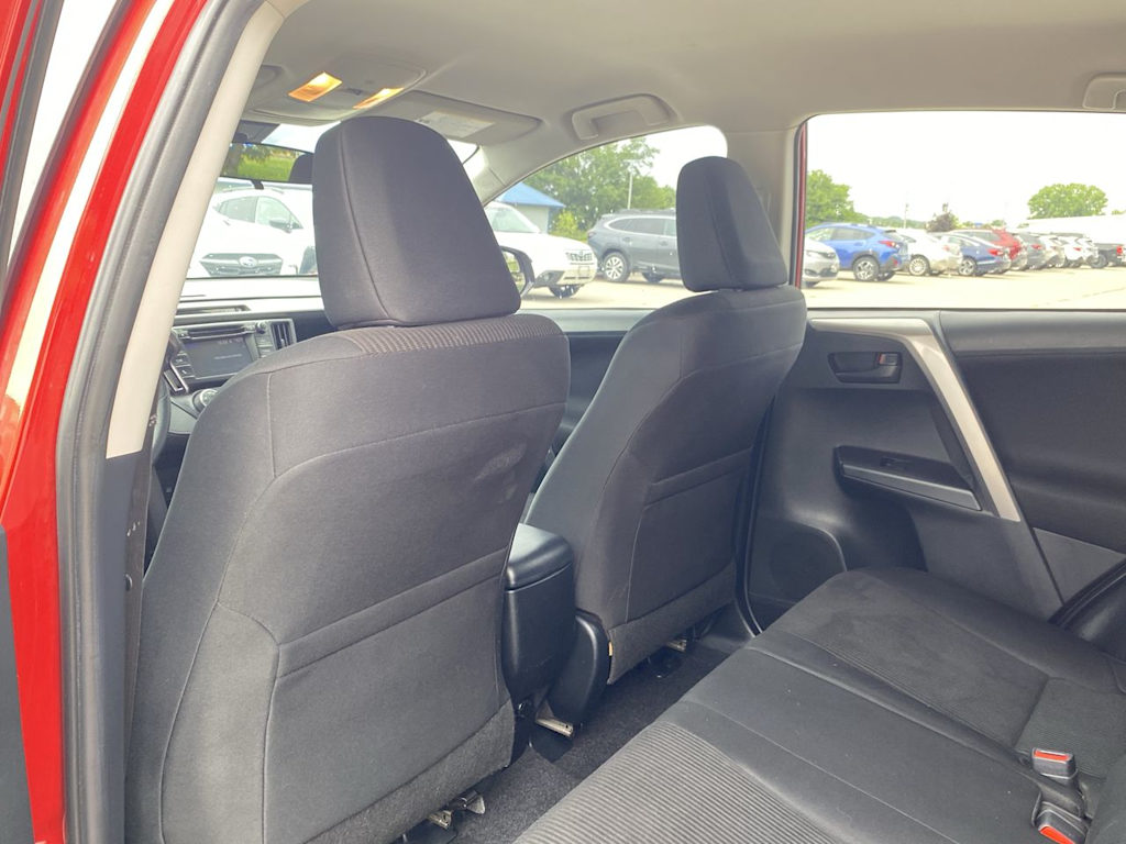 2017 Toyota RAV4 LE 12