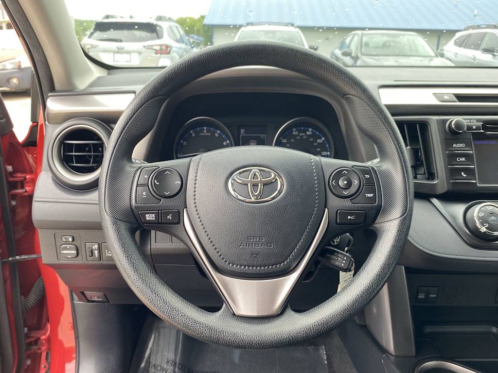 2017 Toyota RAV4 LE 13