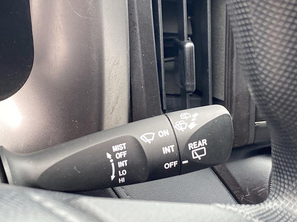 2017 Toyota RAV4 LE 28
