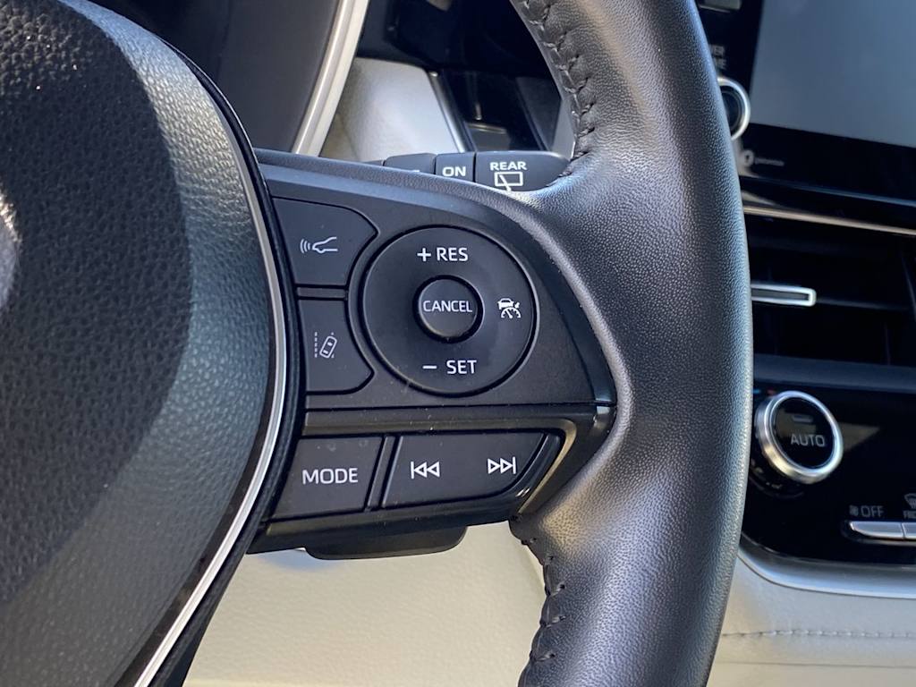 2022 Toyota Corolla SE 27