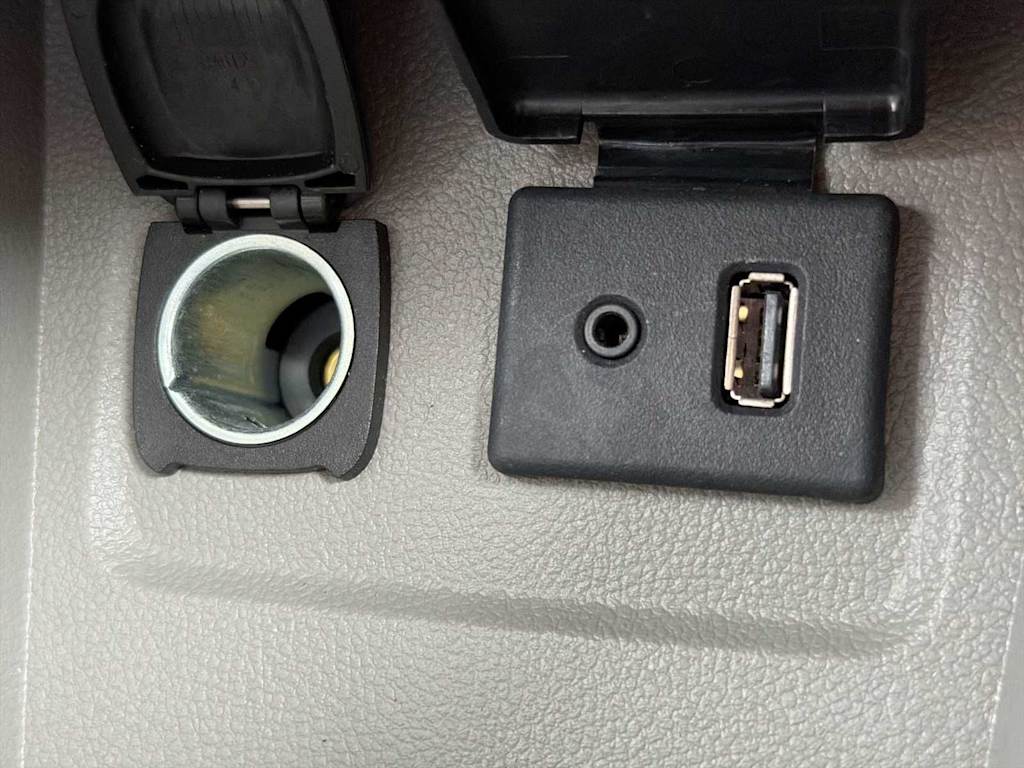 Thumbnail: 2014 Buick Encore - 31