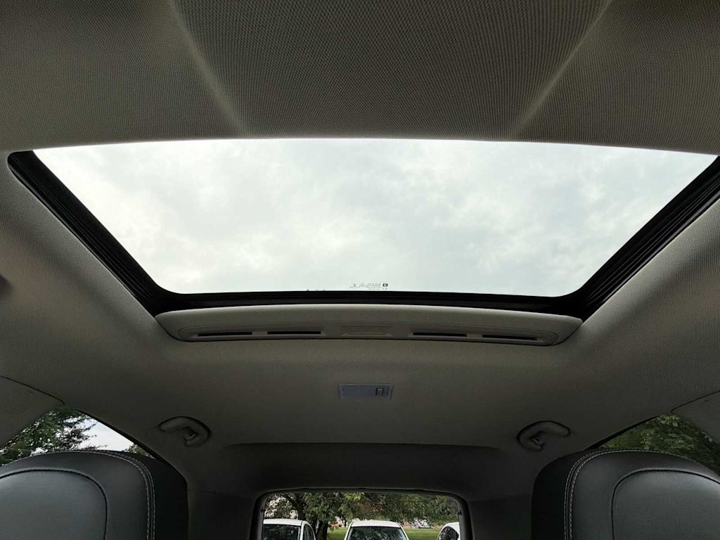 Thumbnail: 2014 Buick Encore - 25