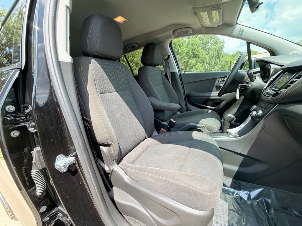 Thumbnail: 2020 Chevrolet Trax - 25