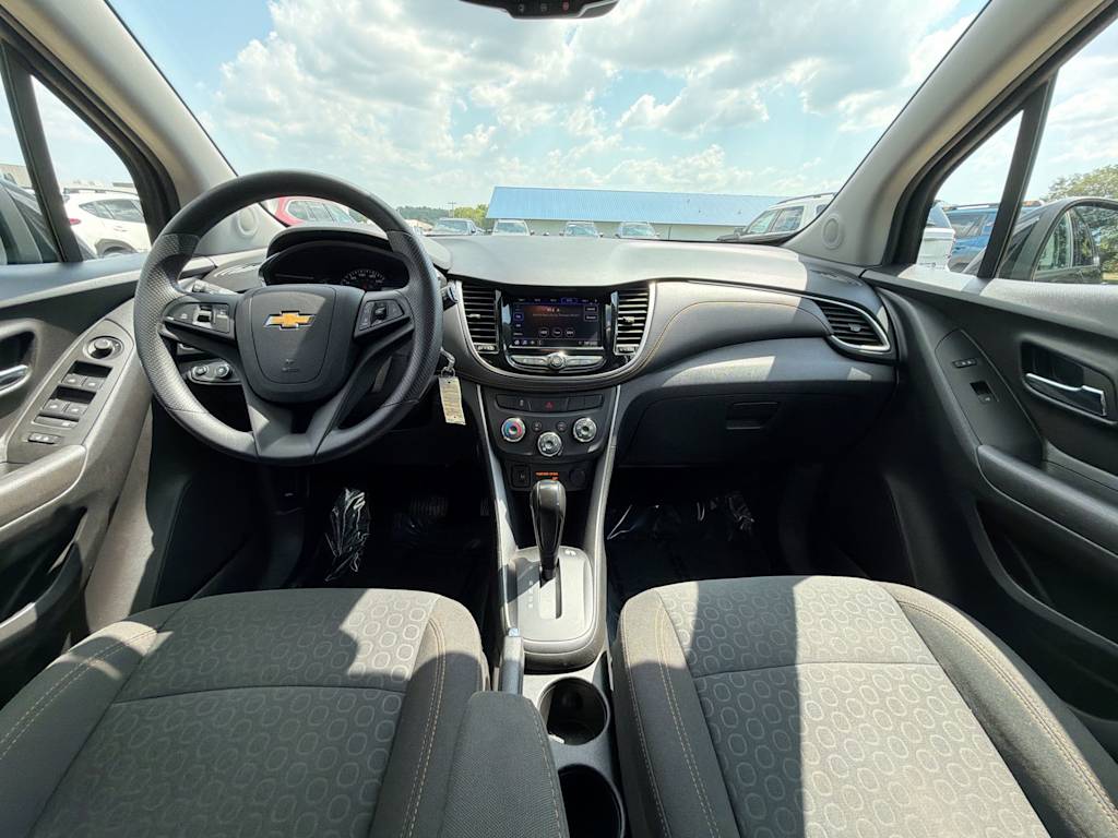Thumbnail: 2020 Chevrolet Trax - 2