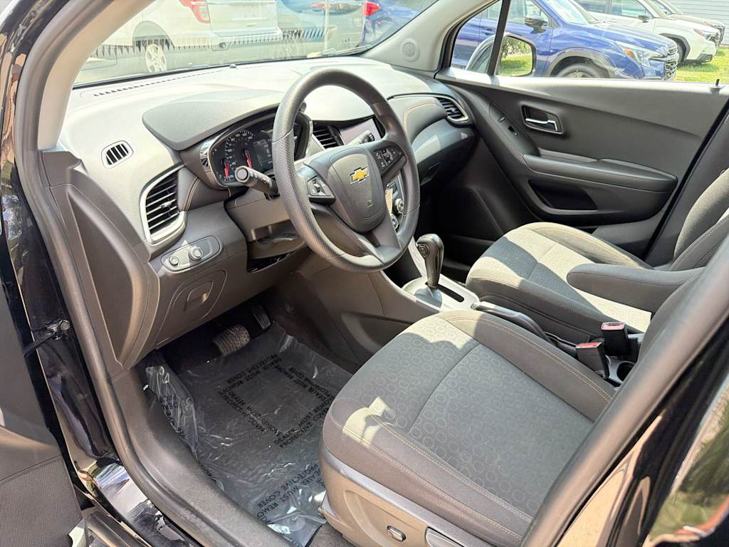 Thumbnail: 2020 Chevrolet Trax - 8