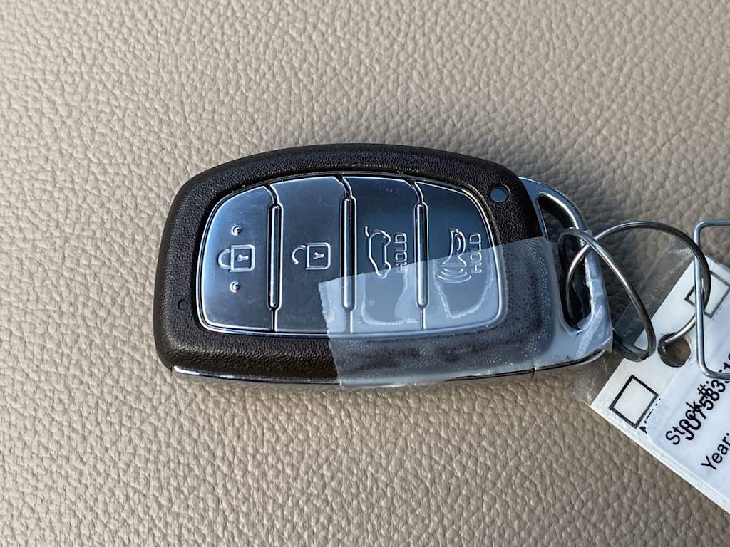 Thumbnail: 2018 Hyundai Tucson - 17