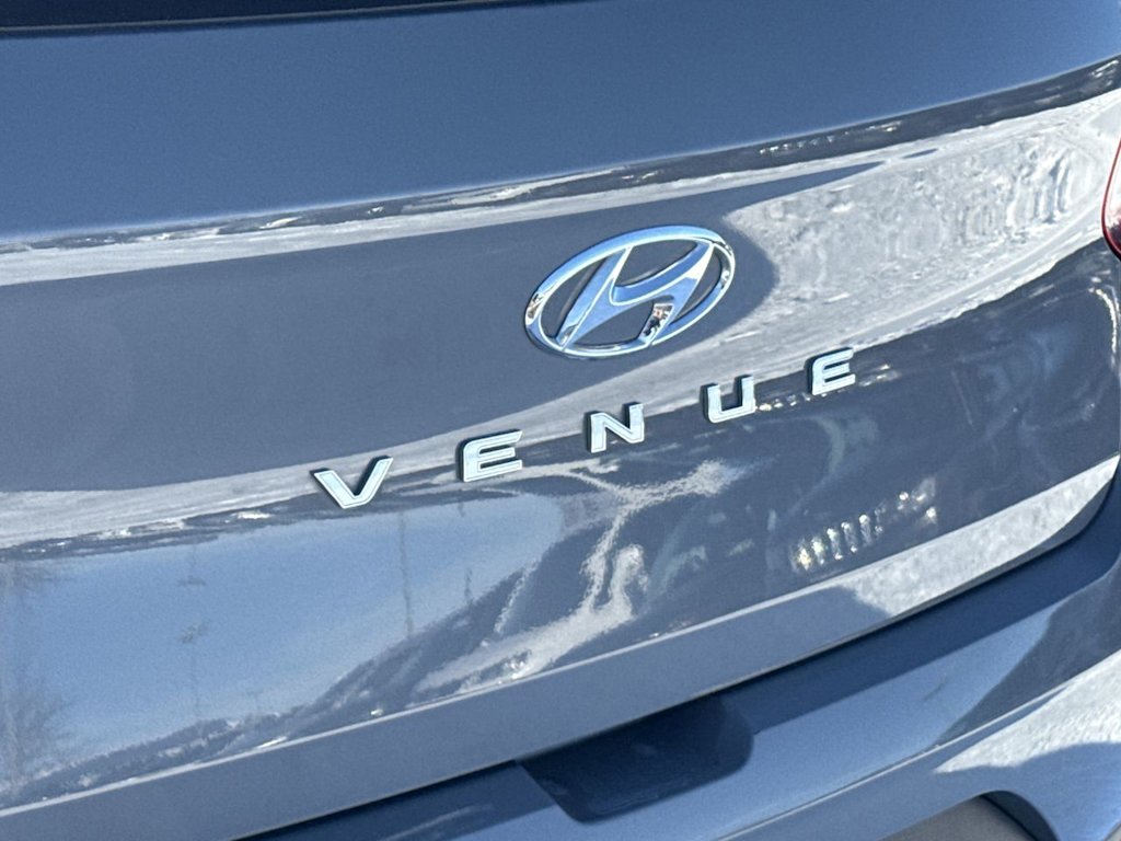 Thumbnail: 2022 Hyundai Venue - 7