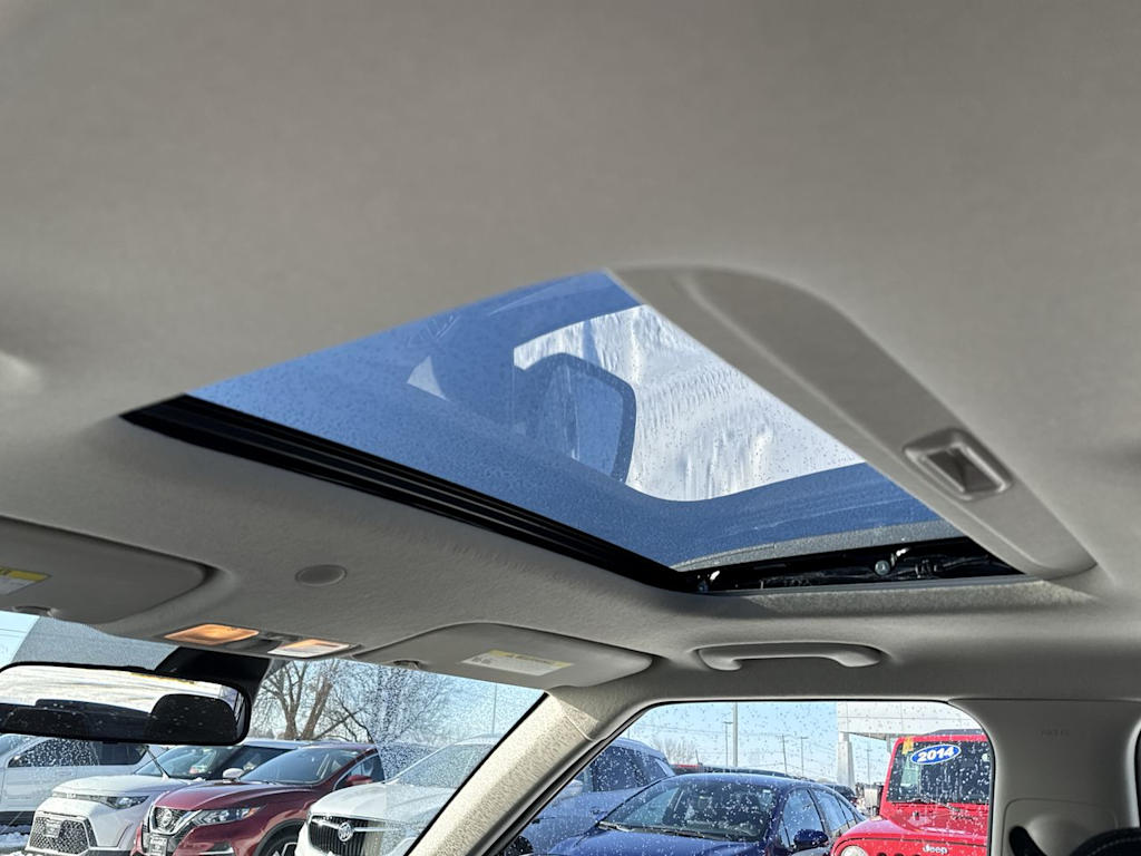 Thumbnail: 2022 Hyundai Venue - 24