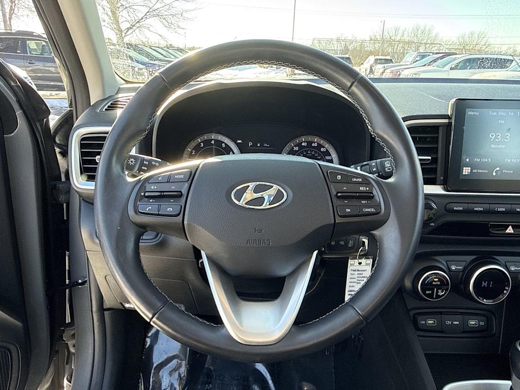 Thumbnail: 2022 Hyundai Venue - 14