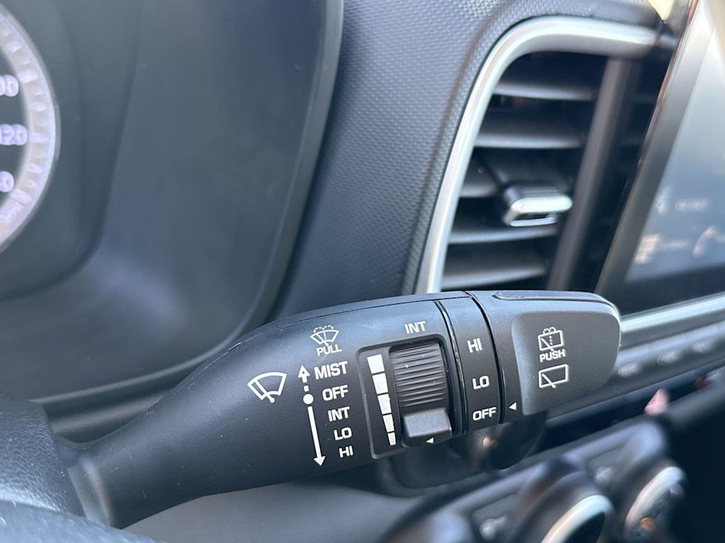 Thumbnail: 2022 Hyundai Venue - 29