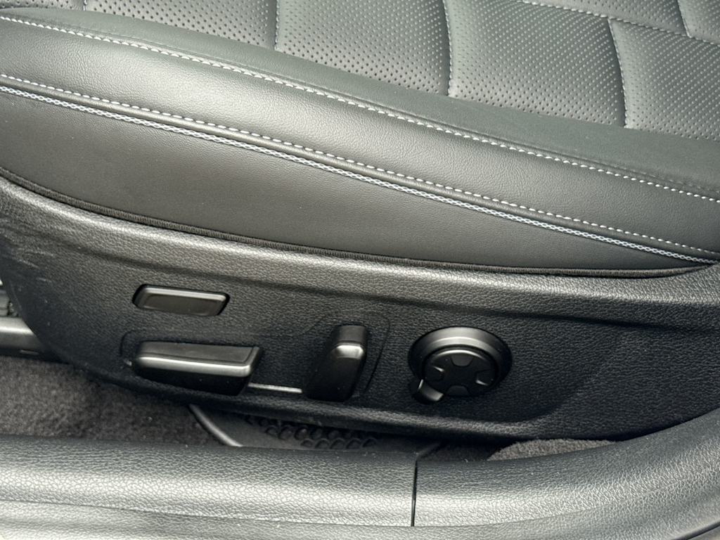 Thumbnail: 2022 Kia Stinger - 23