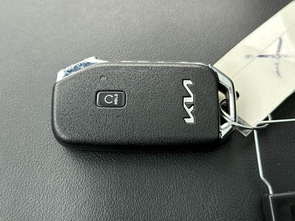 Thumbnail: 2022 Kia Stinger - 17