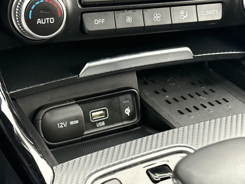 Thumbnail: 2022 Kia Stinger - 33