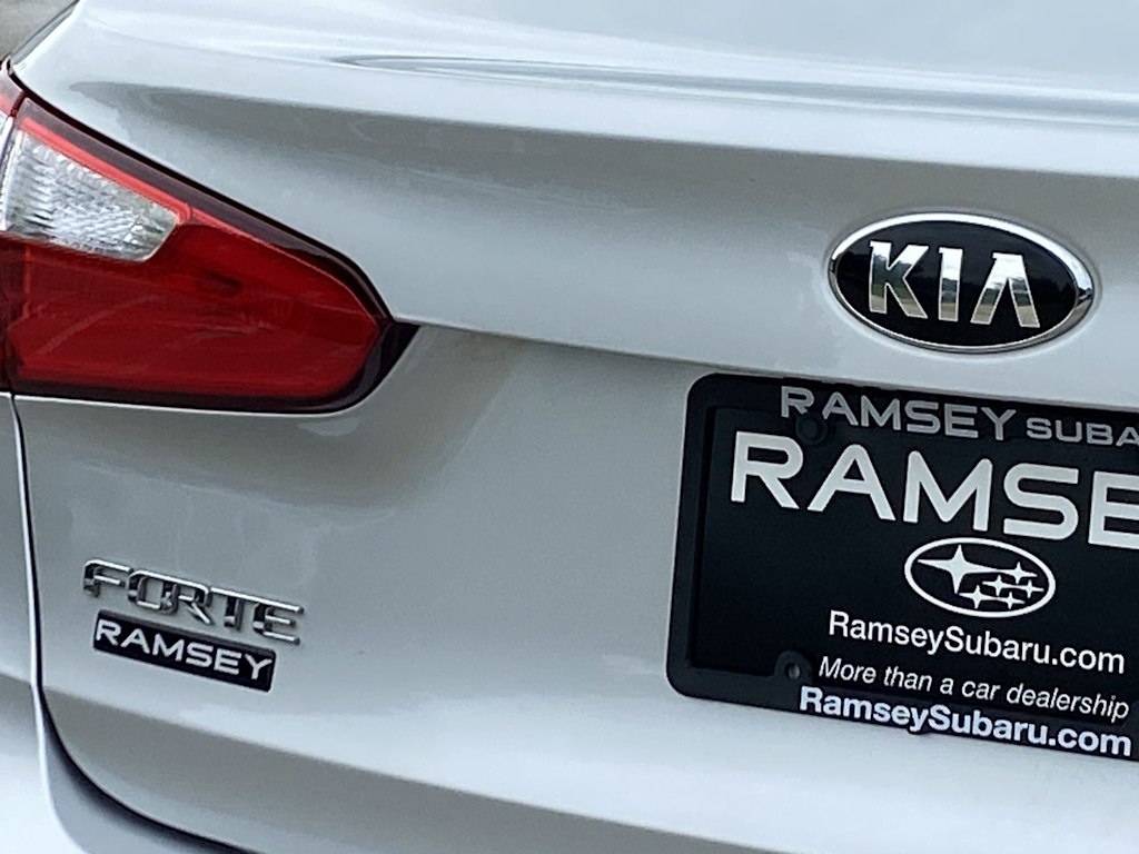 Thumbnail: 2014 Kia Forte - 15