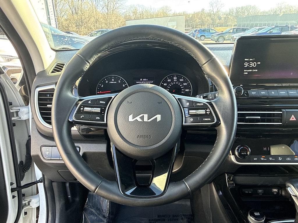 Thumbnail: 2023 Kia Seltos - 12