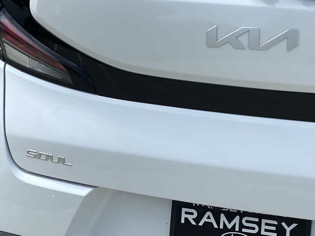 Thumbnail: 2023 Kia Soul - 5