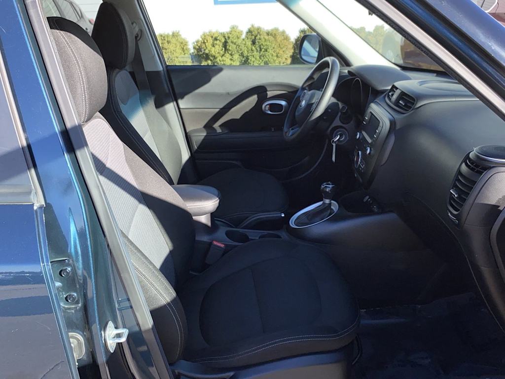 Thumbnail: 2017 Kia Soul - 11