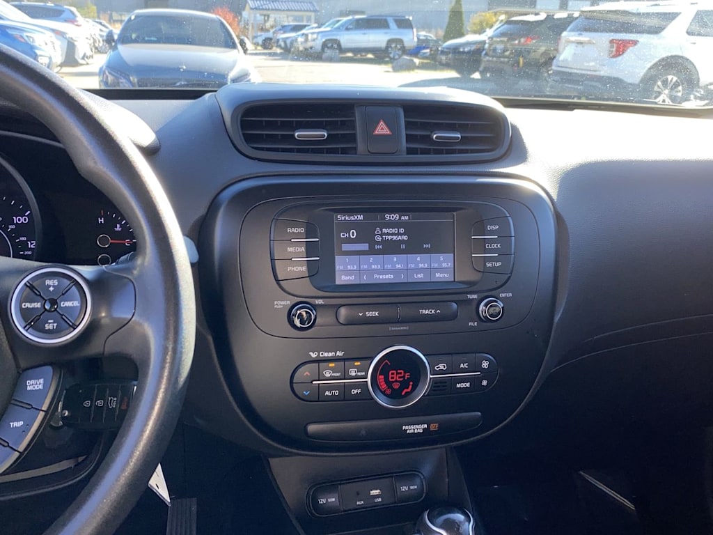 Thumbnail: 2017 Kia Soul - 14