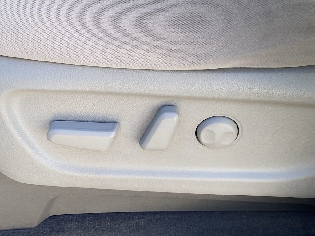 Thumbnail: 2015 Kia Sedona - 24