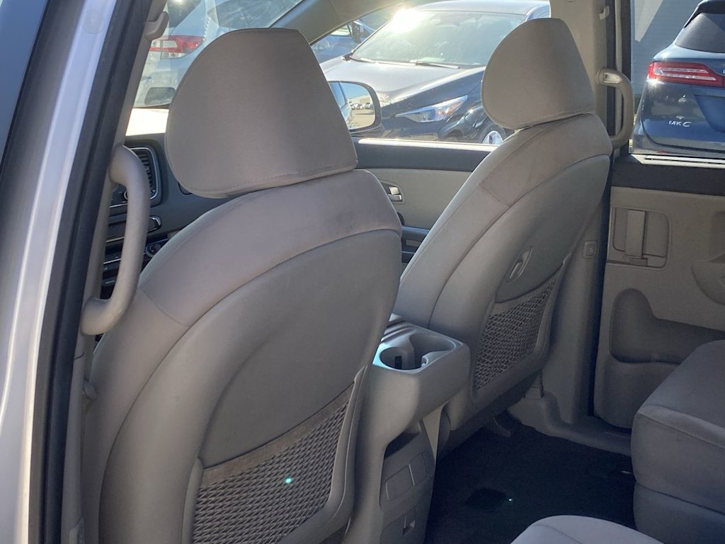 Thumbnail: 2015 Kia Sedona - 12