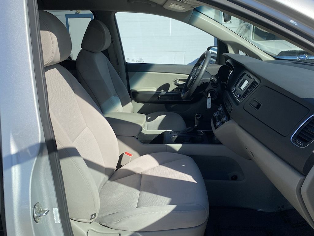 Thumbnail: 2015 Kia Sedona - 11