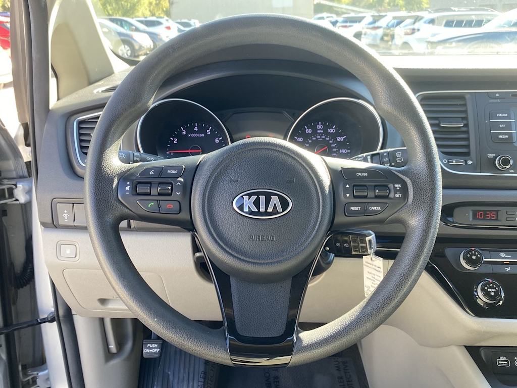 Thumbnail: 2015 Kia Sedona - 13