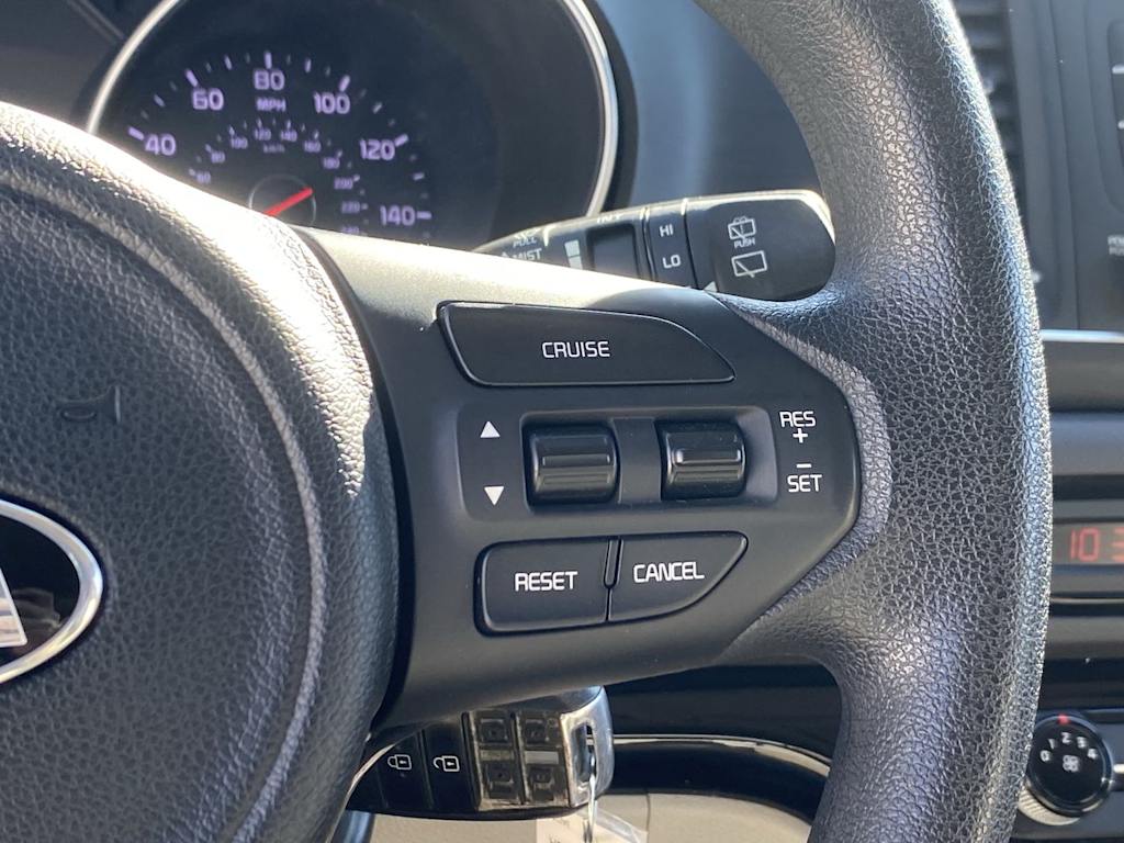 Thumbnail: 2015 Kia Sedona - 28