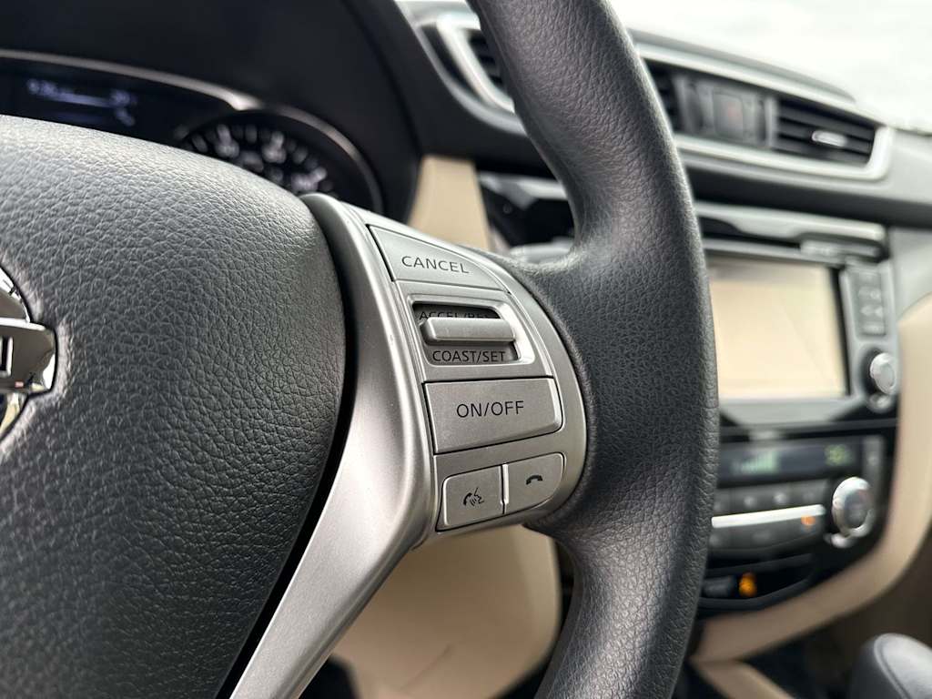 Thumbnail: 2016 Nissan Rogue - 28