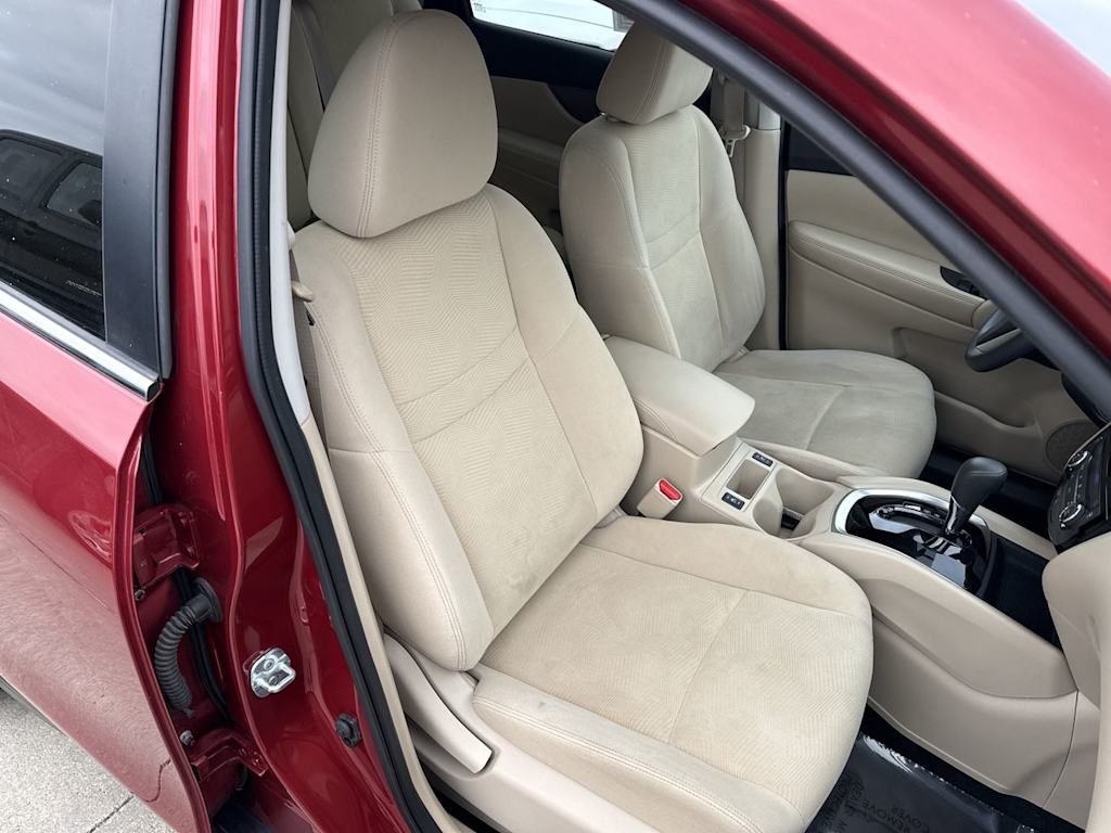 Thumbnail: 2016 Nissan Rogue - 11