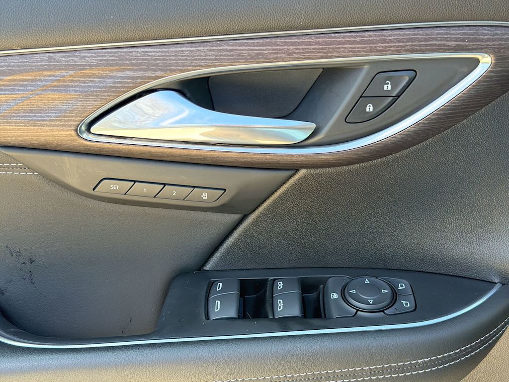 Thumbnail: 2023 Buick Envision - 23