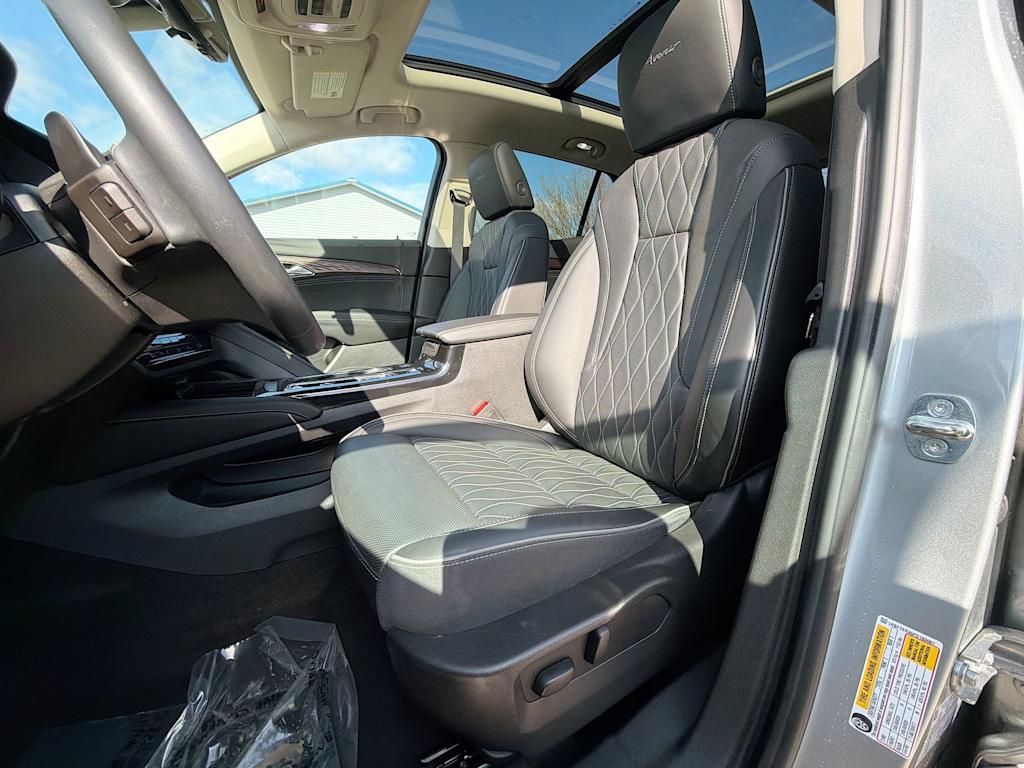 Thumbnail: 2023 Buick Envision - 12