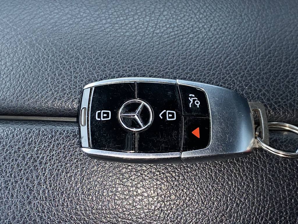 Thumbnail: 2019 Mercedes-Benz E-Class - 16