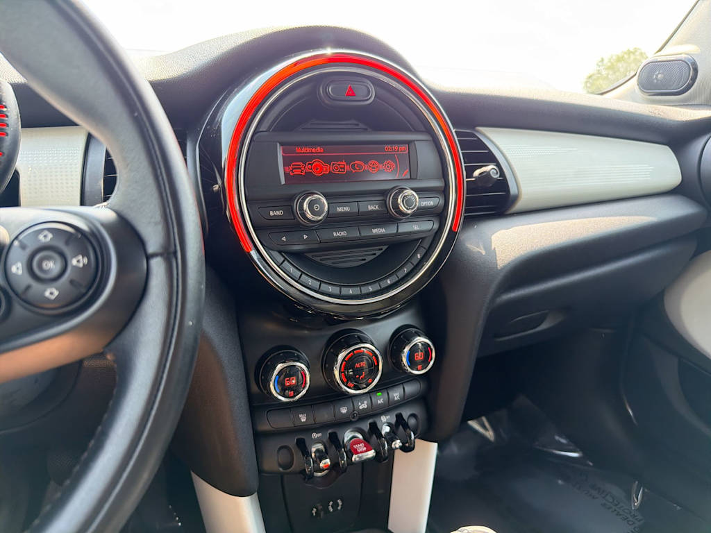 Thumbnail: 2016 MINI Cooper - 14