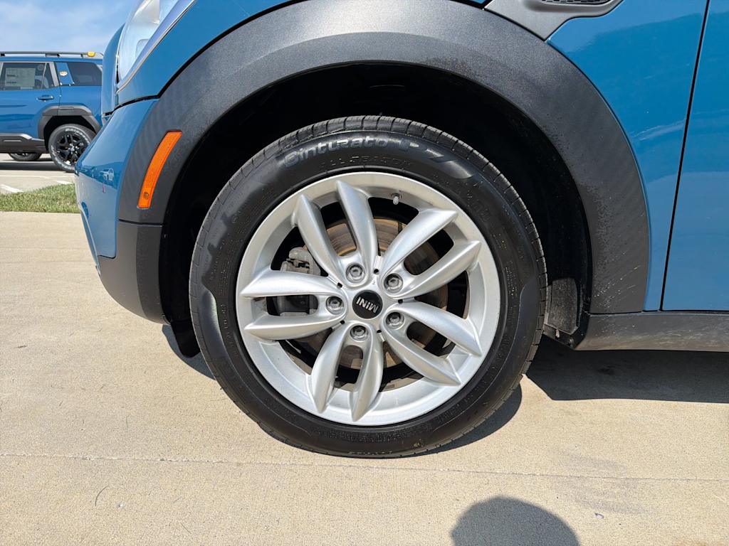 Thumbnail: 2012 MINI Cooper Countryman - 6