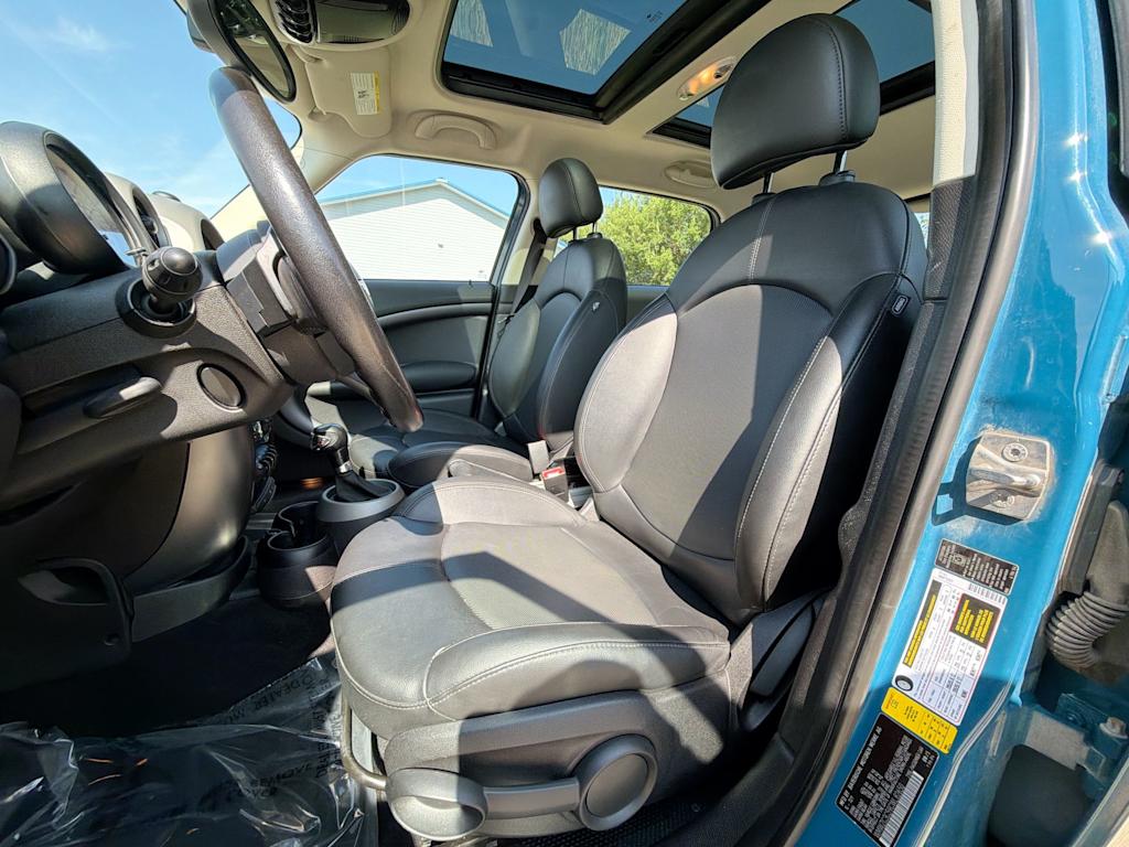 Thumbnail: 2012 MINI Cooper Countryman - 9