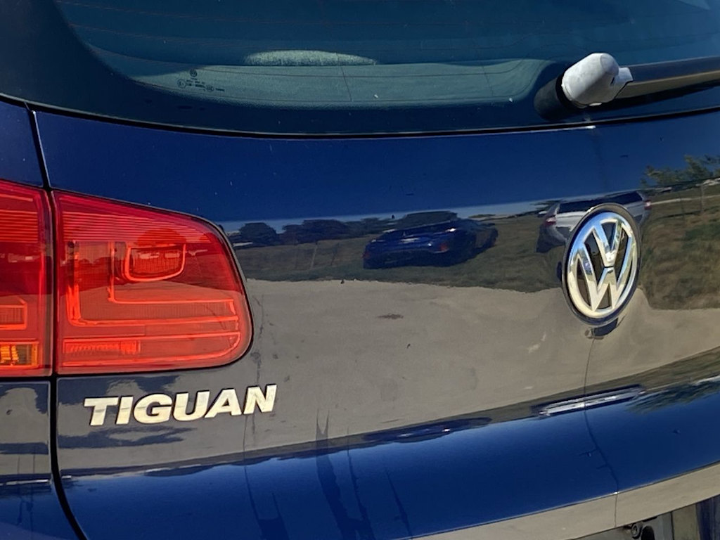 Thumbnail: 2016 Volkswagen Tiguan - 6