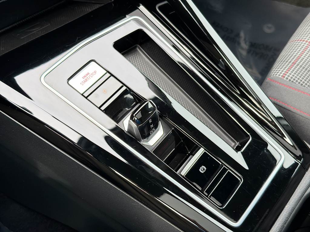 Thumbnail: 2023 Volkswagen Golf - 14
