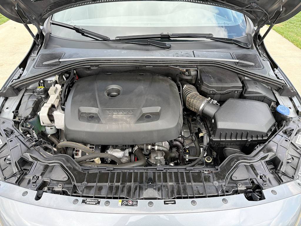 Thumbnail: 2017 Volvo V60 - 9