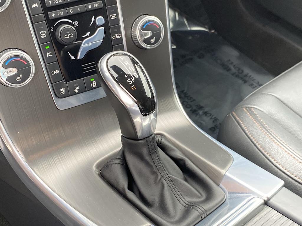 Thumbnail: 2015 Volvo V60 - 33