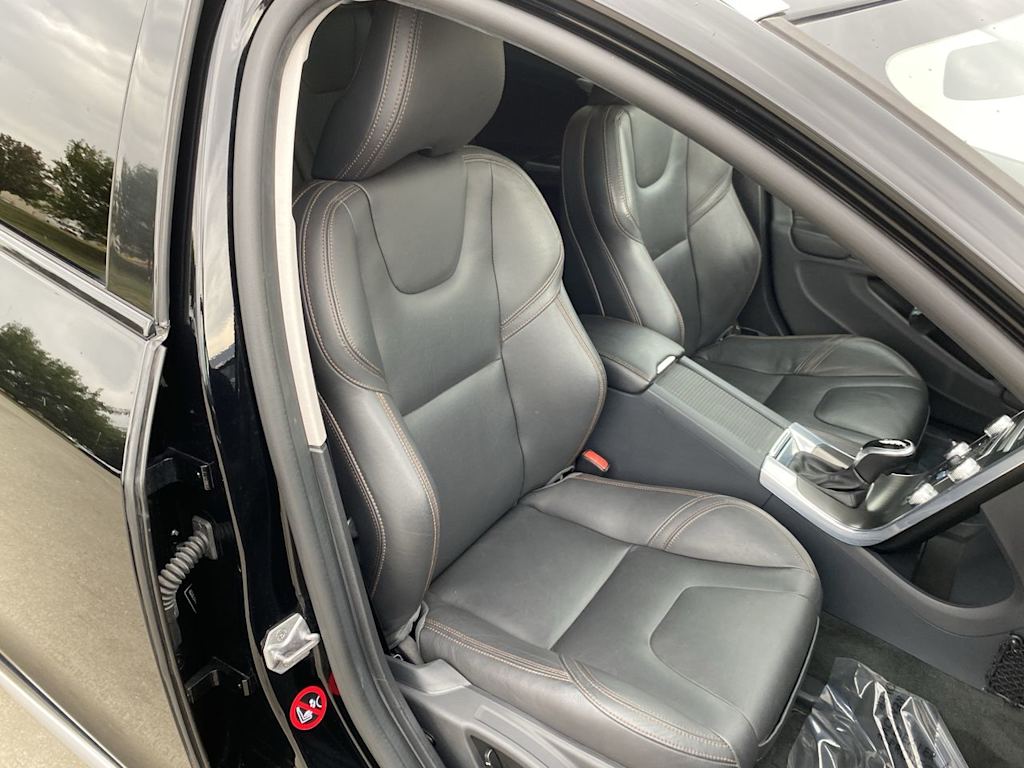 Thumbnail: 2015 Volvo V60 - 10
