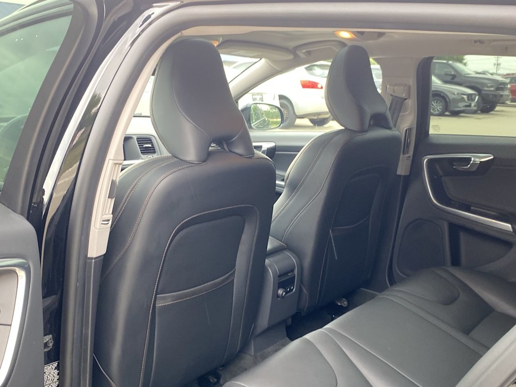 Thumbnail: 2015 Volvo V60 - 11