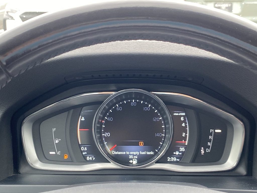 Thumbnail: 2015 Volvo V60 - 15
